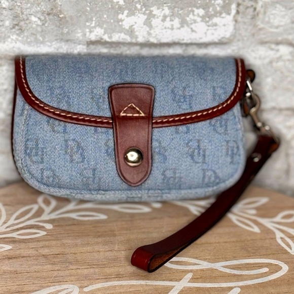 Dooney & Bourke Handbags - Dooney & Bourke Genuine darling wristlet,cotton denim, genuine leather trim😘